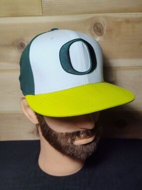 Nike True Authentic Oregon Ducks Hat